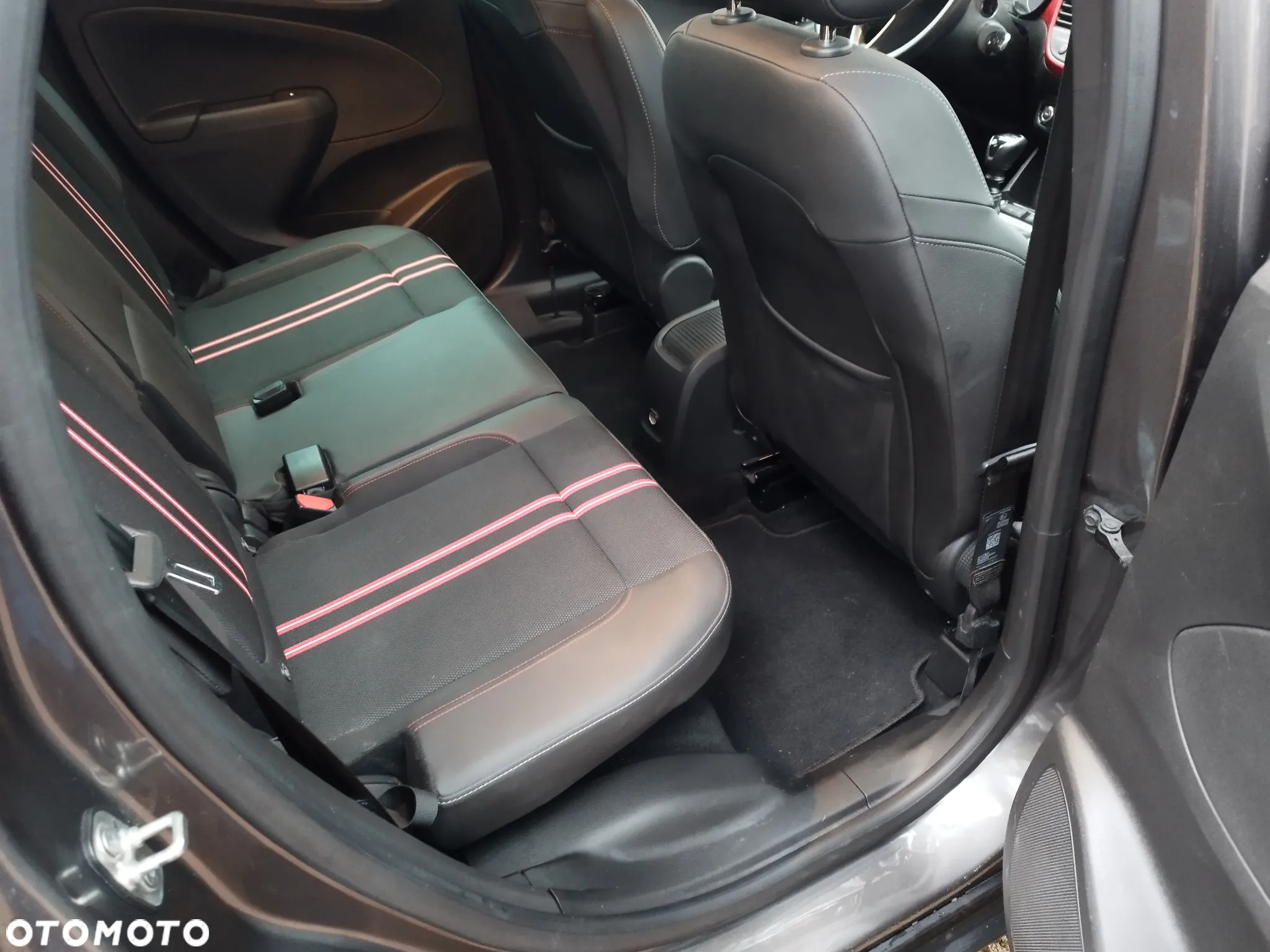 Opel Crossland X 1.2 Start/Stop Design Line - 23