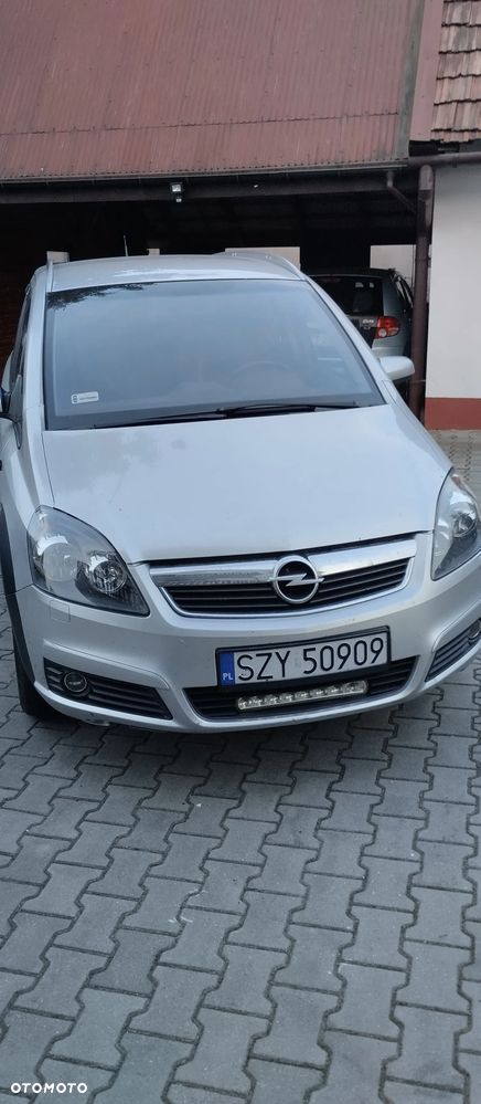 Opel Zafira 1.9 CDTI Cosmo - 1
