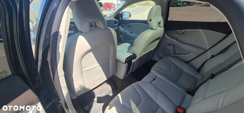 Volvo V40 D2 Base - 22