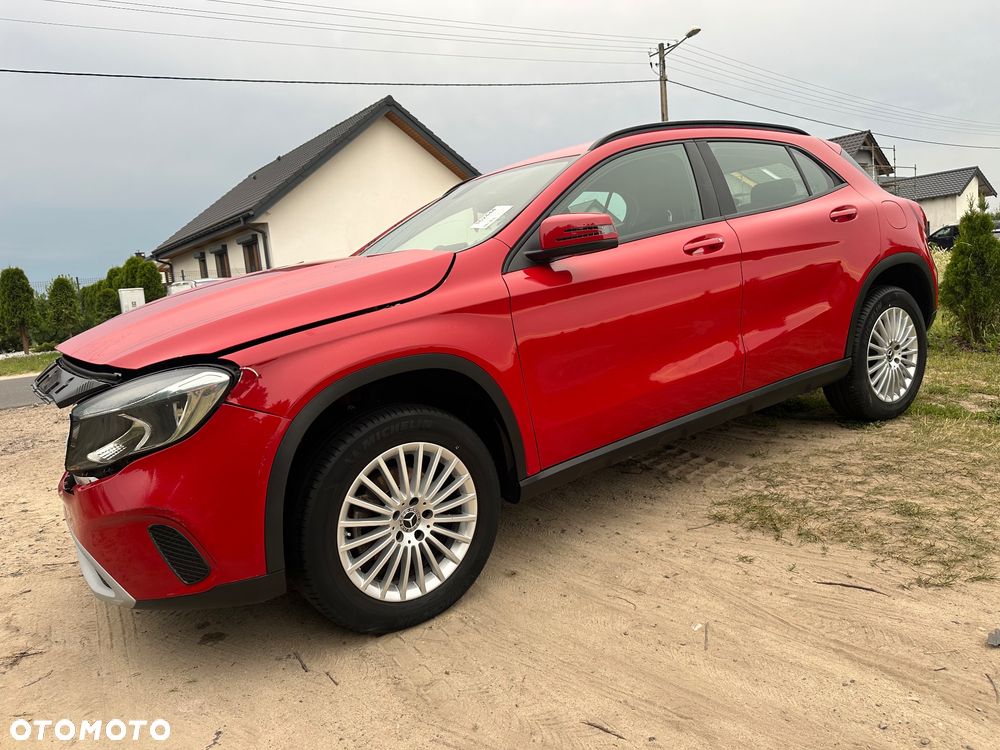 Mercedes-Benz GLA 180 7G-DCT UrbanStyle Edition - 5