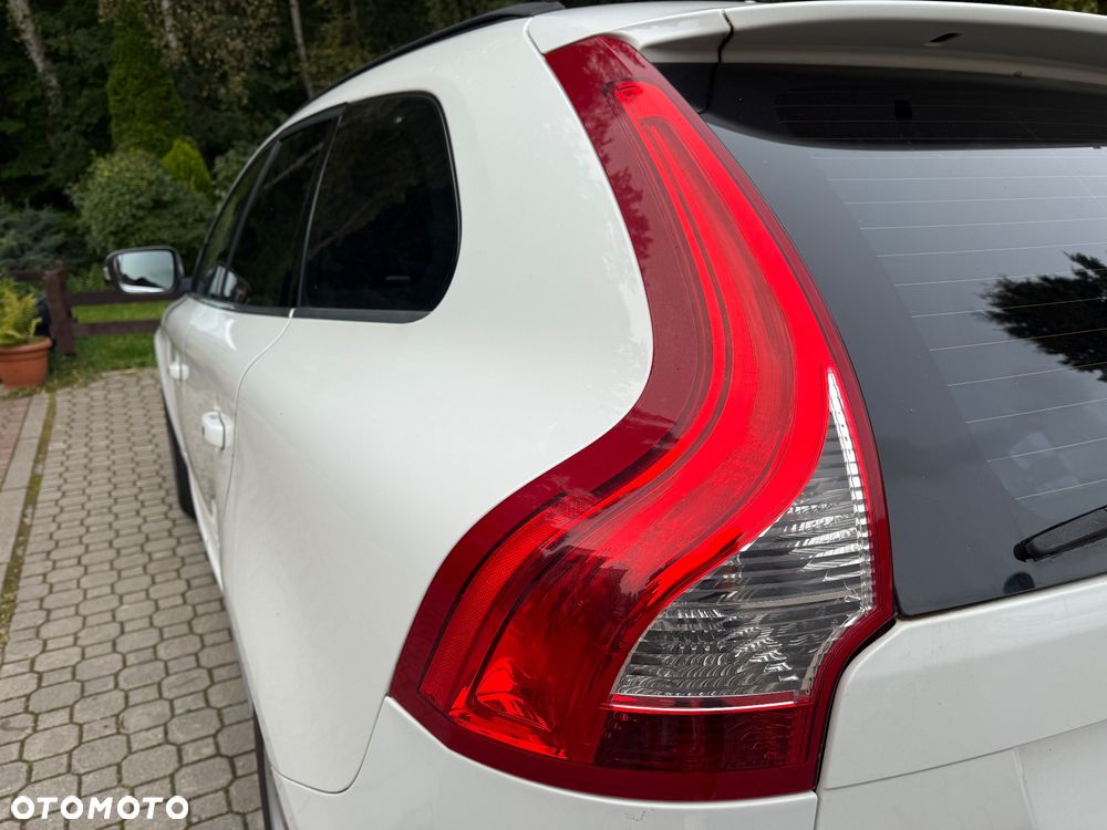 Volvo XC 60 2.4D AWD Summum - 12
