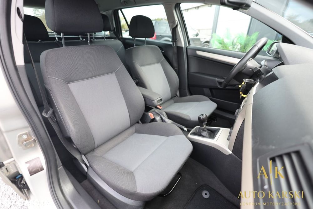 Opel Astra - 36