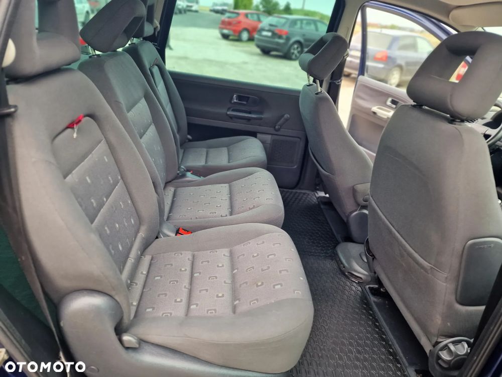 Volkswagen Sharan 1.9 TDI Comfortline - 24