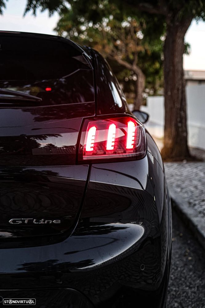 Peugeot 208 PureTech 100 GT Pack - 22