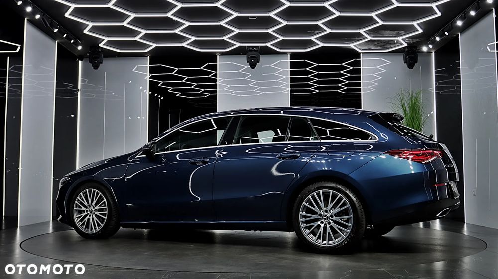 Mercedes-Benz CLA 200 d 8G-DCT - 4