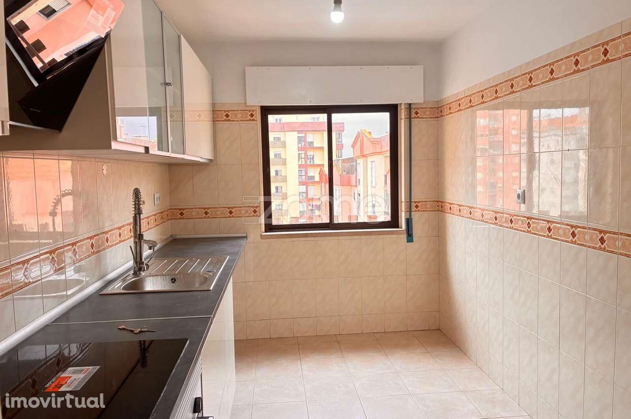 Oportunidade Única na Tapada das Mercês! - Grande imagem: 3/32