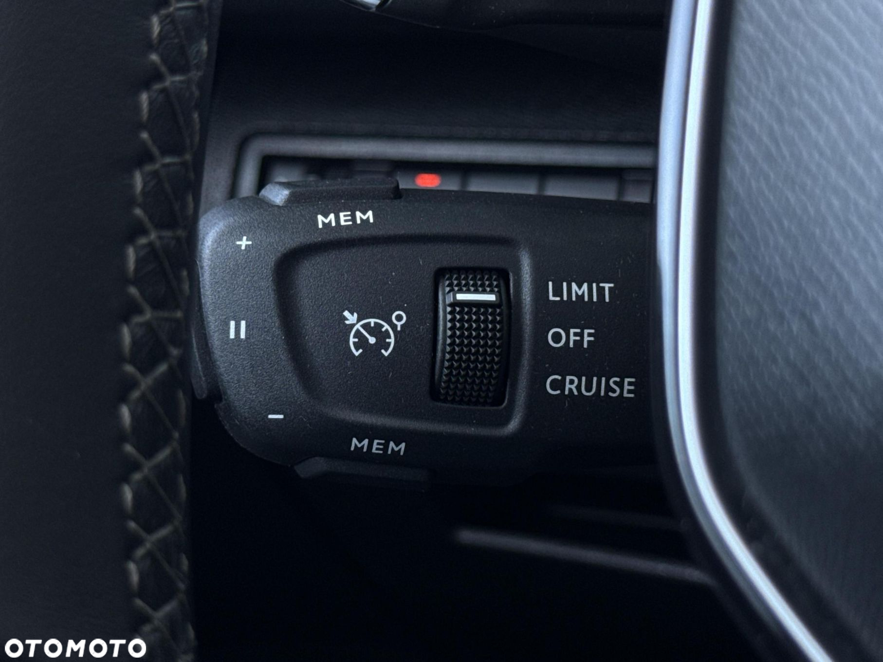 Peugeot 3008 1.2 PureTech Allure Pack S&S EAT8 - 21