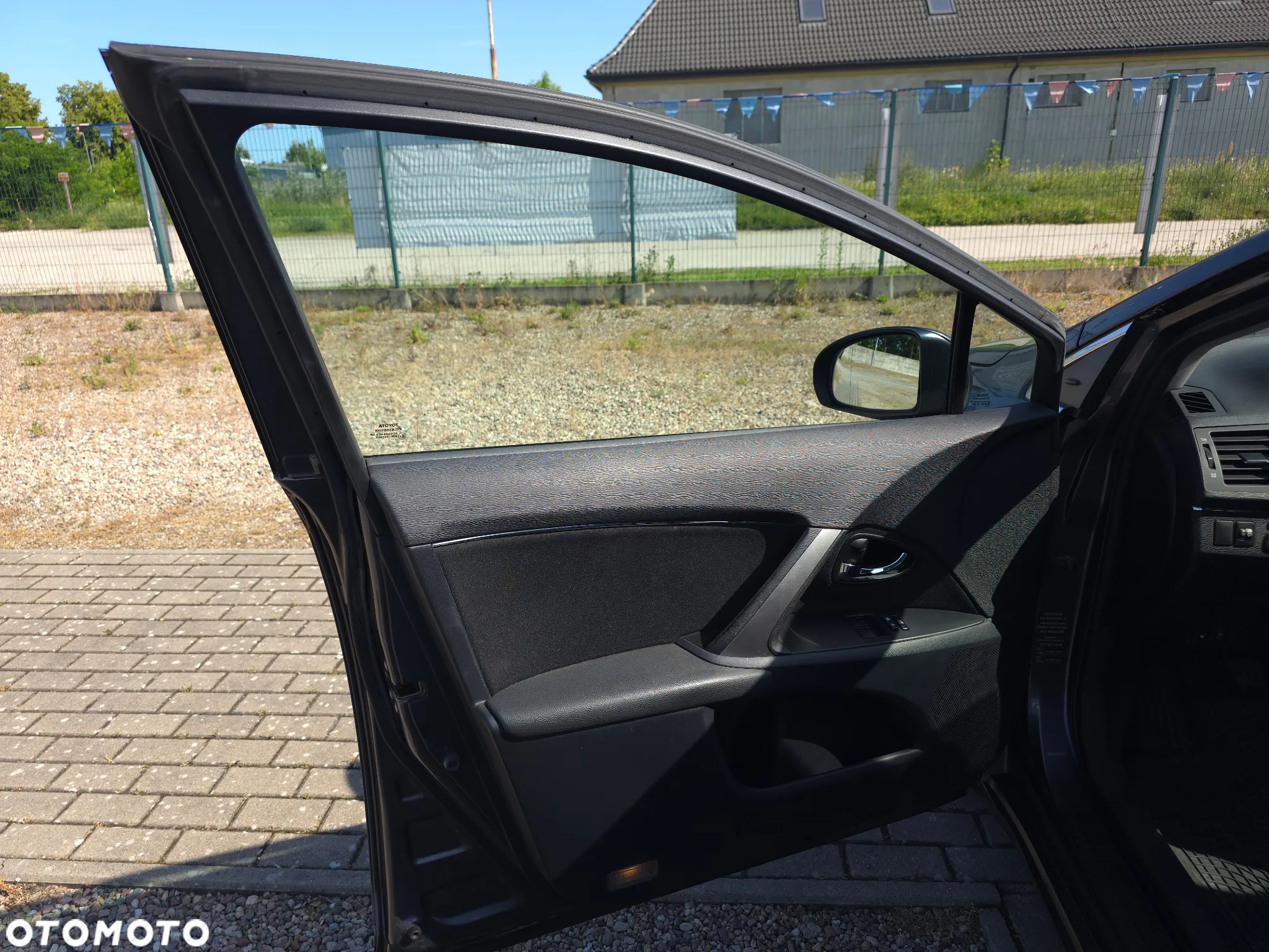 Toyota Avensis 1.6 Luna - 18