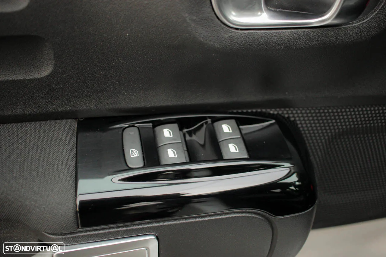 Citroën C3 1.2 PureTech C-Series - 10