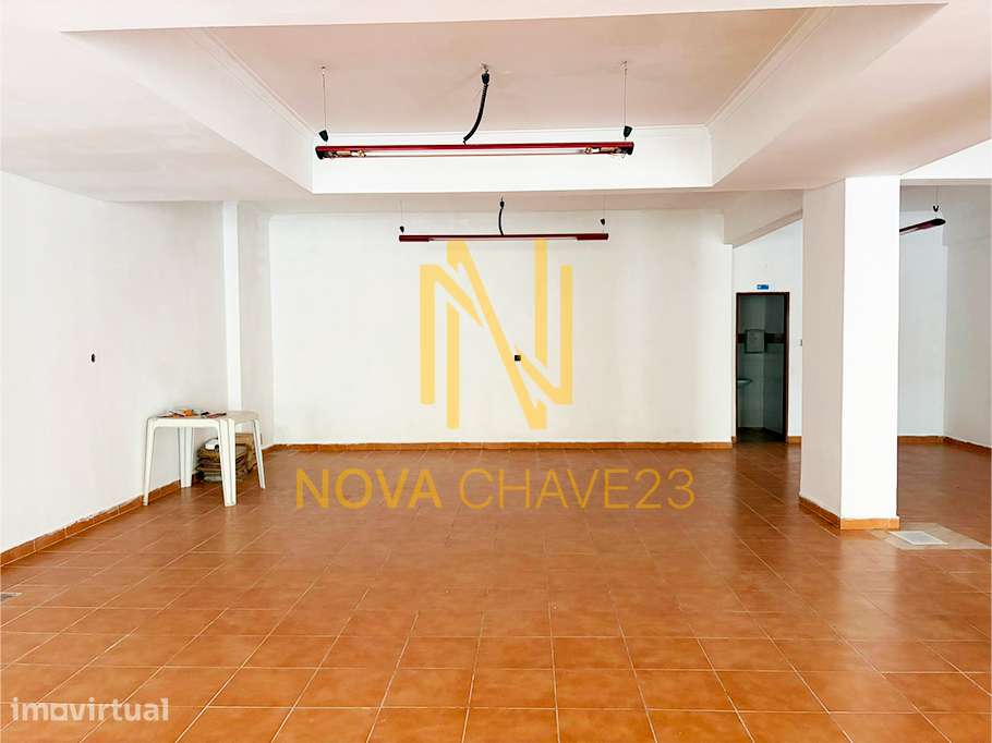 Loja em Agualva – 128 m² | Open Space | 2 Entradas - Grande imagem: 3/14