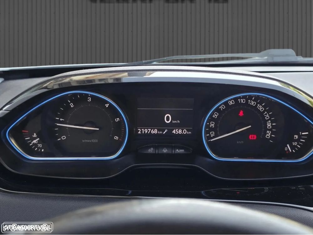 Peugeot 208 1.6 e-HDi Ice Velvet - 12