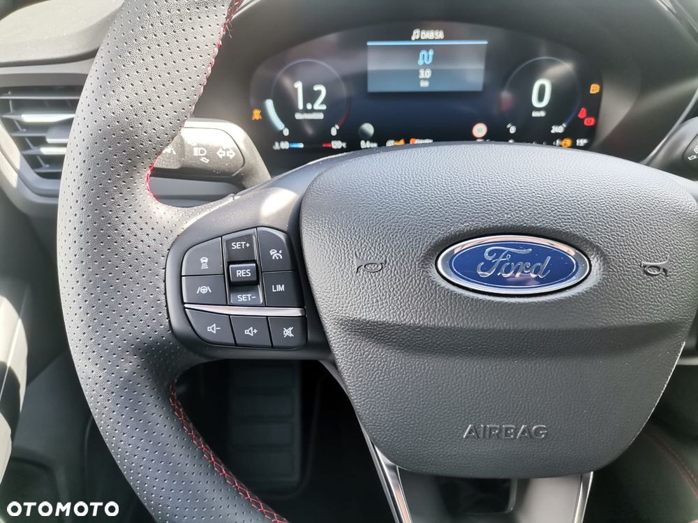 Ford Focus 1.0 EcoBoost mHEV ST-Line X - 14