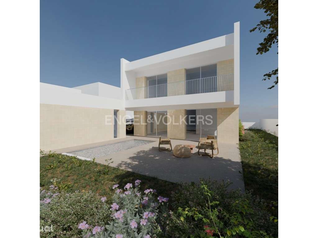 Moradia Moderna com Piscina e Jardim Privativo - Grande imagem: 3/7