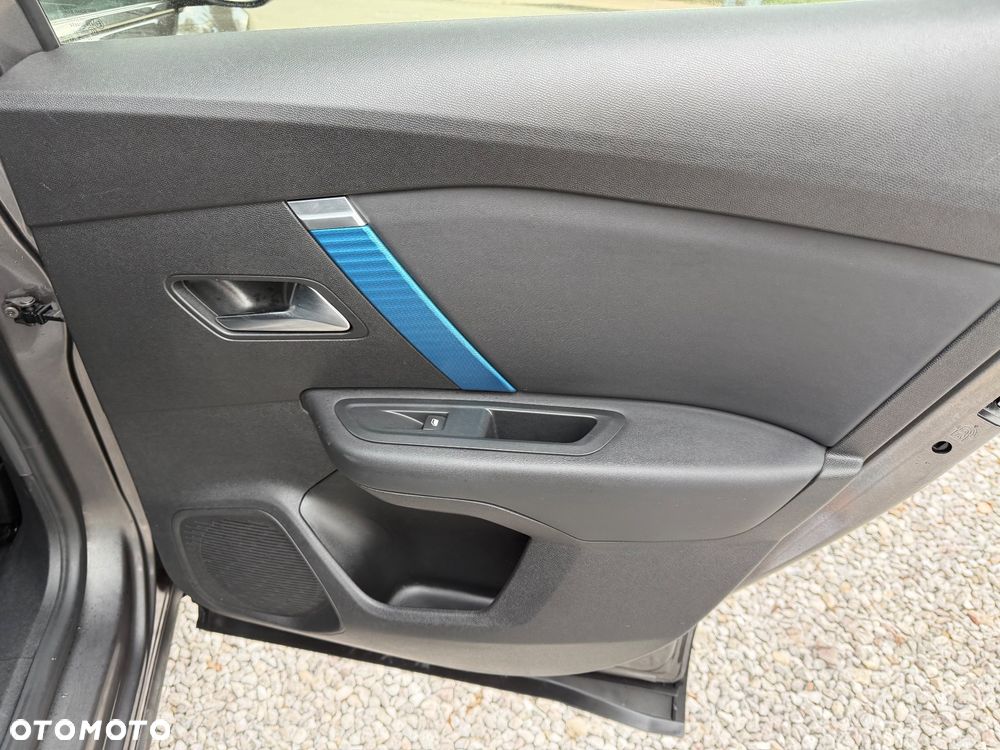 Citroën C4 EV136 50kWh Shine - 30