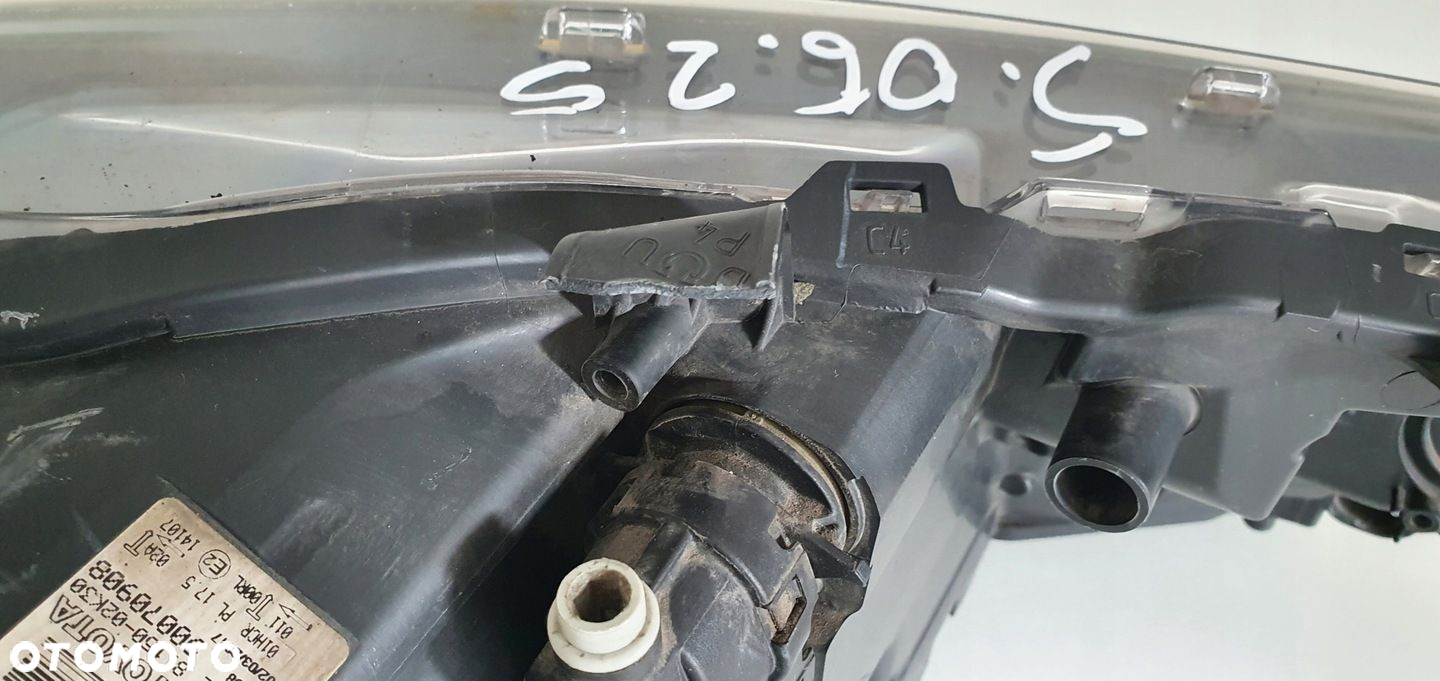 TOYOTA AURIS II 2 LIFT LAMPA LEWA PRZÓD EU - 3