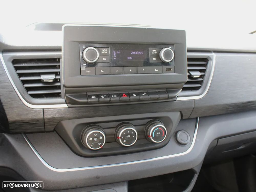 Renault Trafic 2.0 dCi L1H1 1.0T - 12