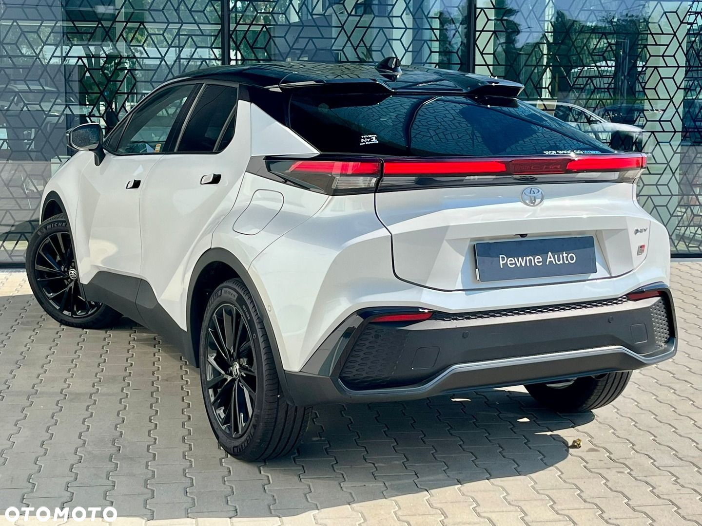Toyota C-HR - 11