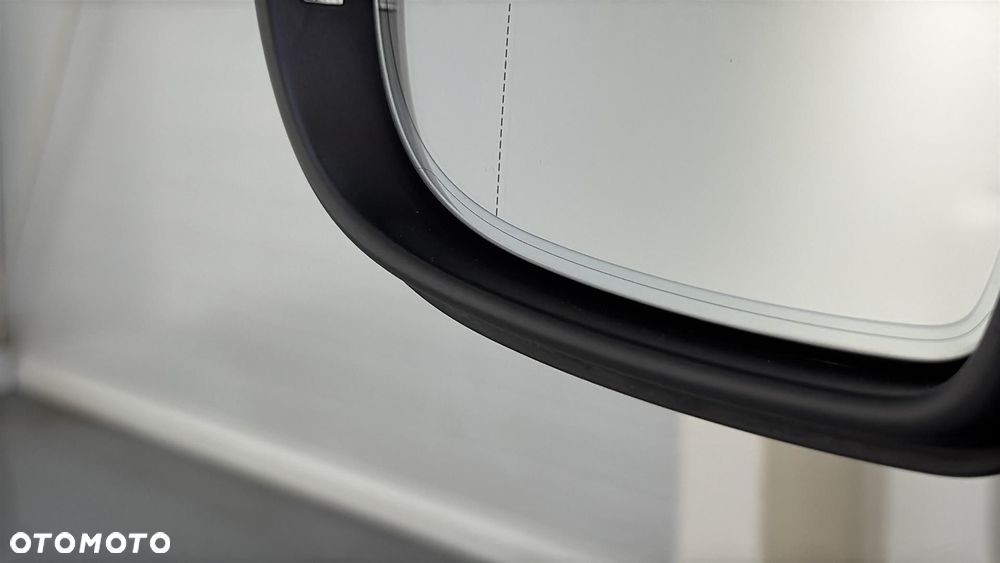 Volkswagen Arteon 2.0 TDI R-Line DSG - 35