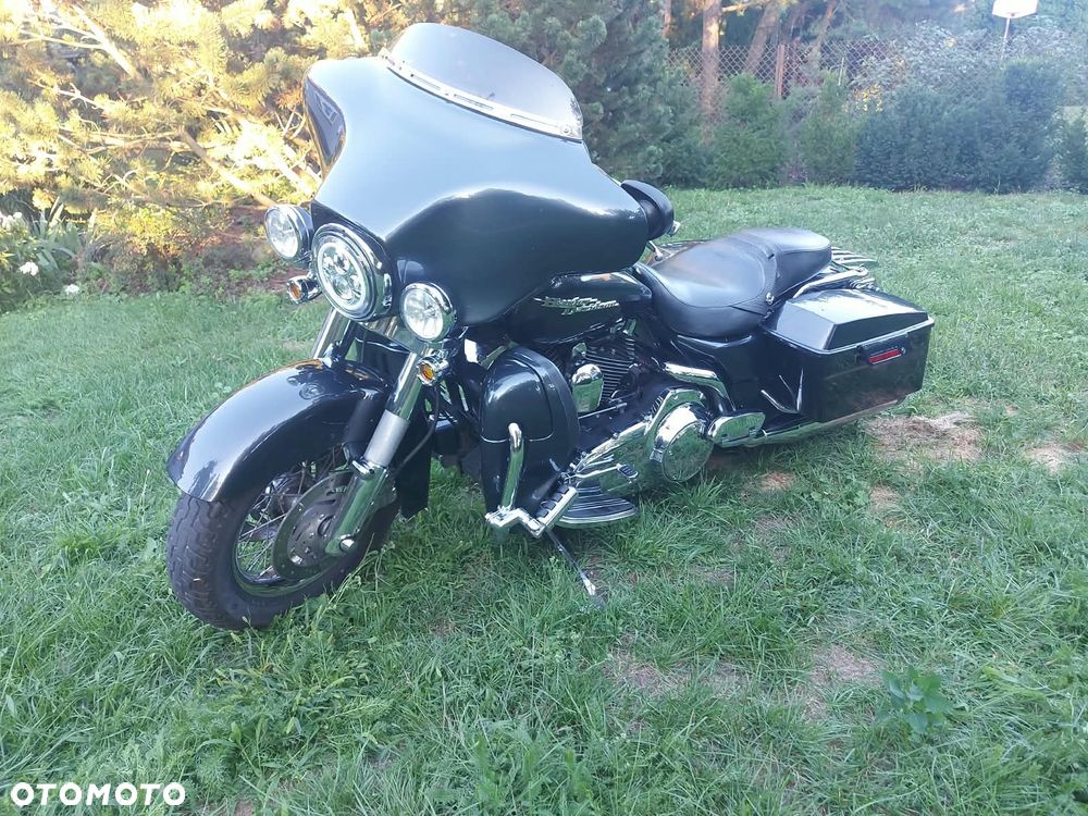 Harley-Davidson Touring Street Glide - 1