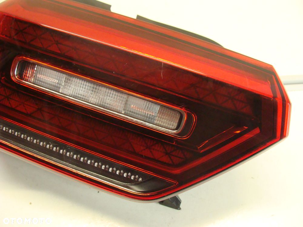 VW ID3 ID.3 LAMPA TYLNA LEWA IQ LIGHT 10A945207C - 2