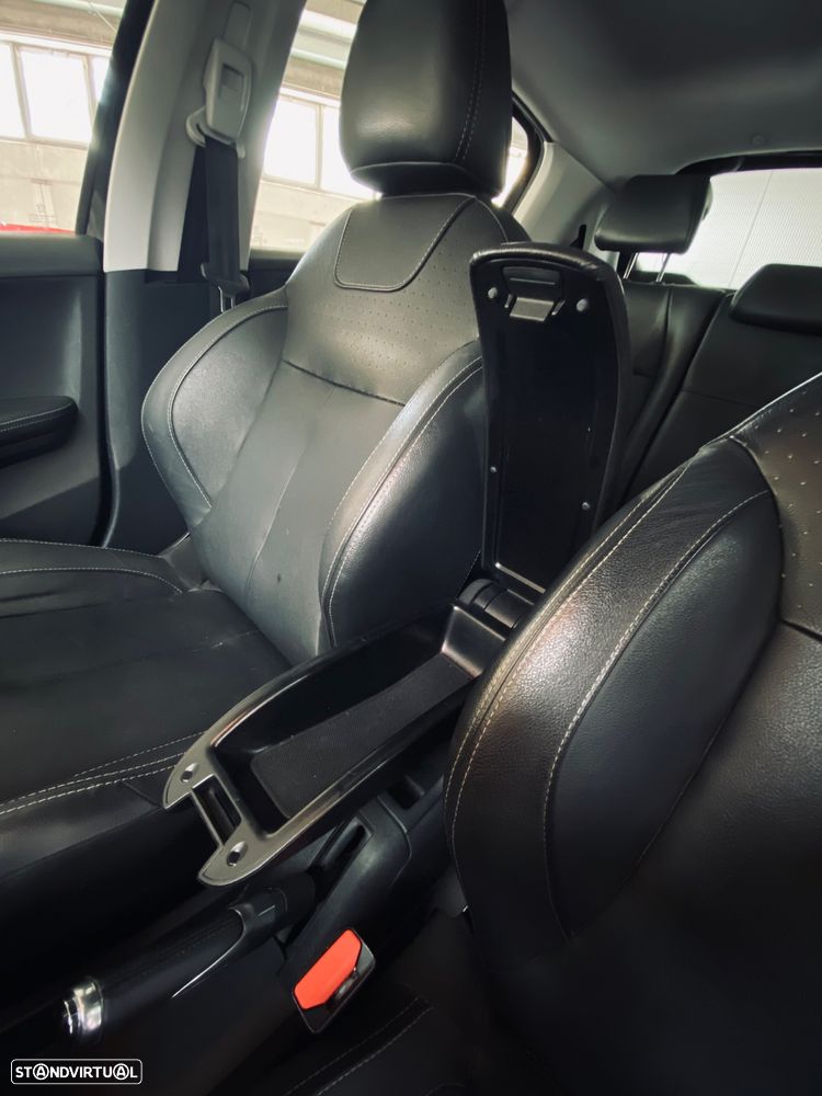 Peugeot 208 PureTech 110 Stop & Start Allure - 24