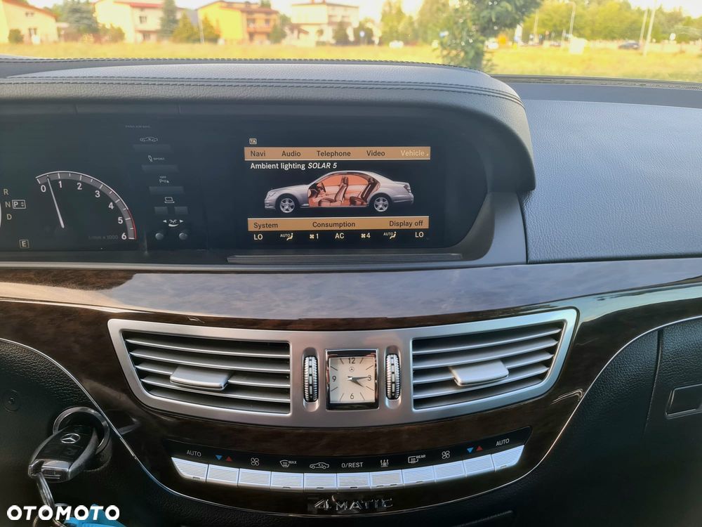 Mercedes-Benz Klasa S 350 BlueTEC L DPF 4Matic 7G-TRONIC - 33