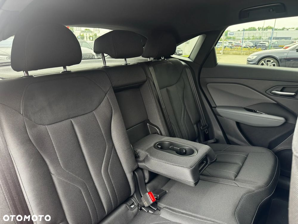 Audi Q3 TFSI mHEV 110 kW S tronic - 36
