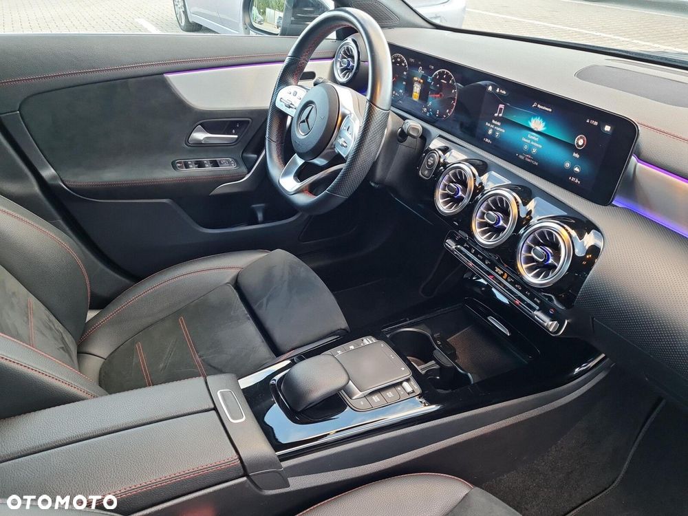 Mercedes-Benz CLA 200 AMG Line 7G-DCT - 12