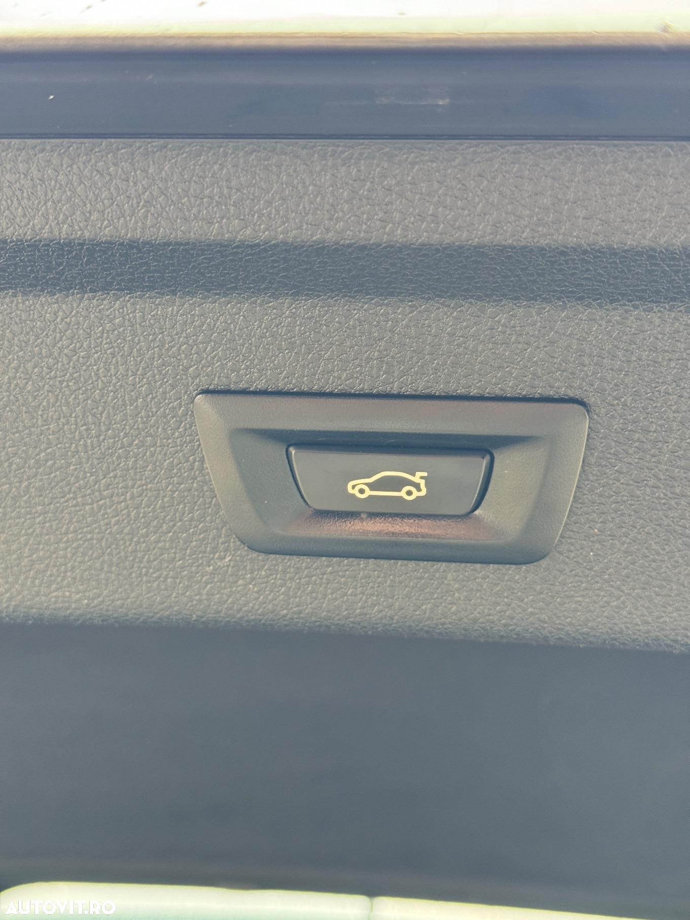 BMW Seria 3 318d Sport Line Shadow - 20