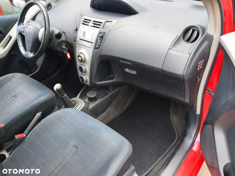 Toyota Yaris - 6