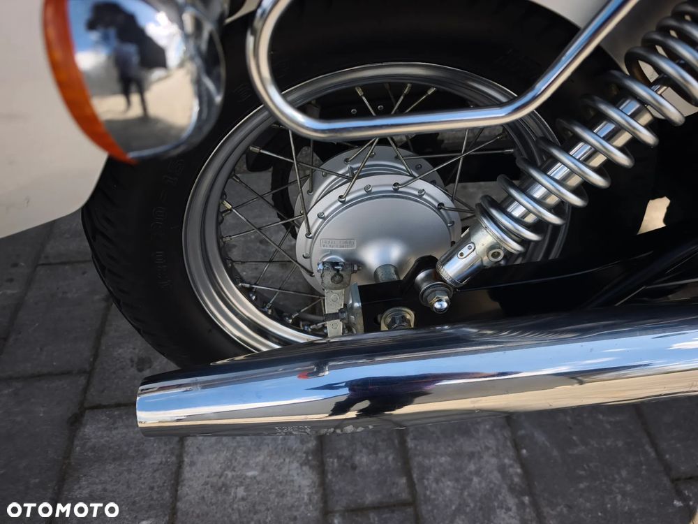 Suzuki Intruder - 7