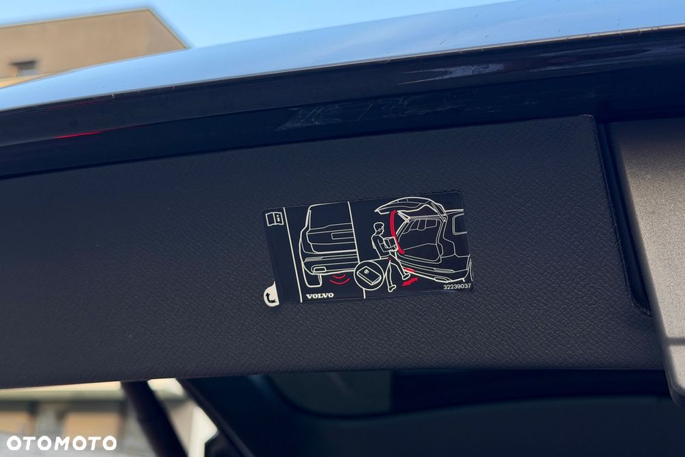 Volvo XC 90 T8 AWD Plug-In Hybrid Ultimate Bright 7os - 34