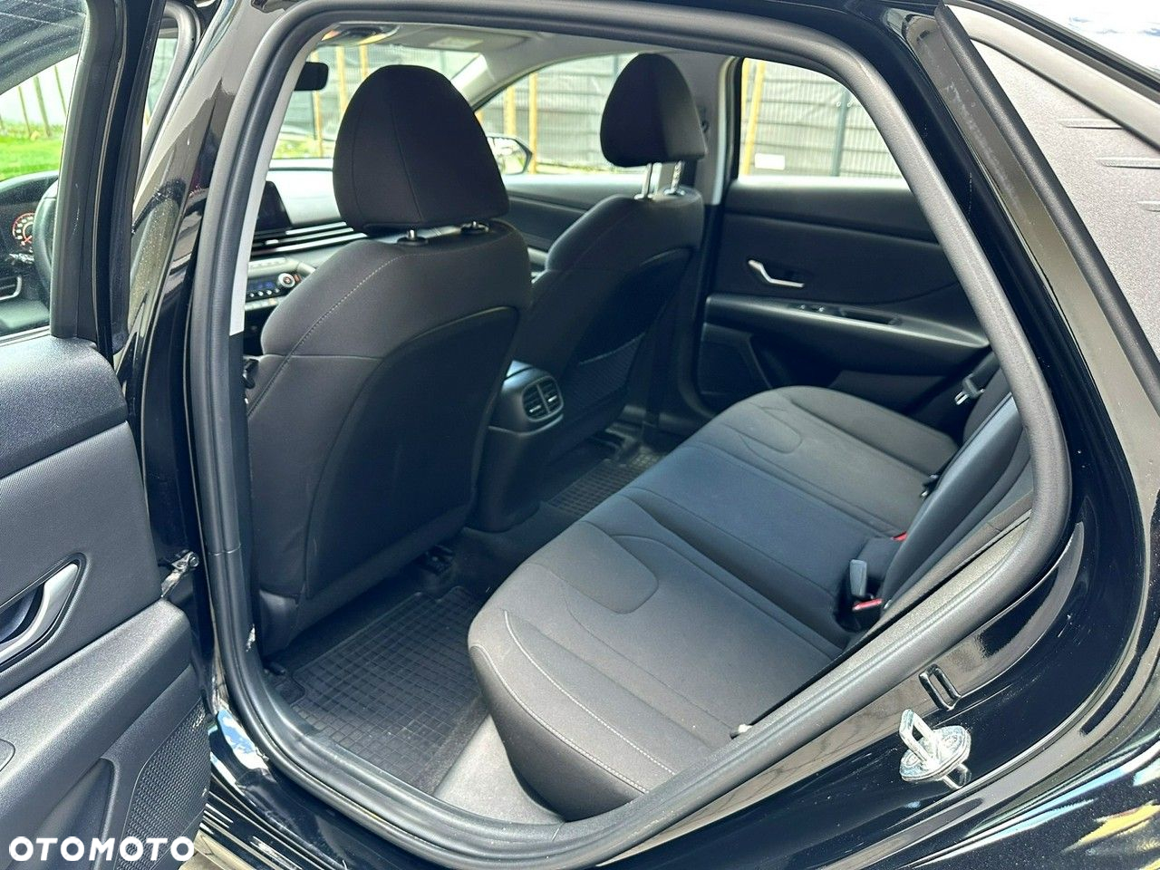 Hyundai Elantra 1.6 Executive CVT - 17