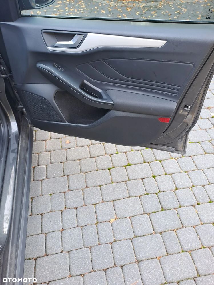 Ford Focus 1.5 EcoBlue Connected - 25