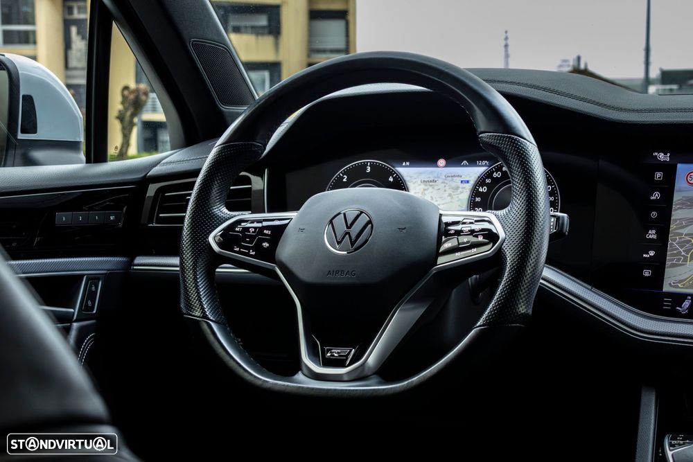 VW Touareg 3.0 TDI V6 R-Line - 13