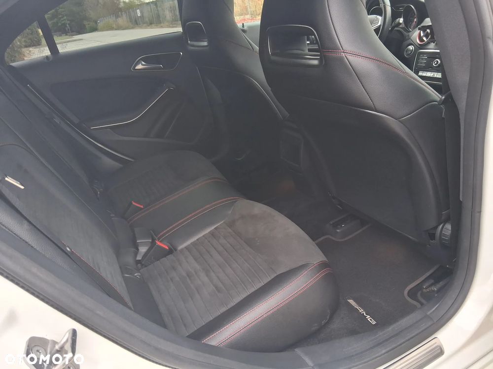 Mercedes-Benz CLA - 11