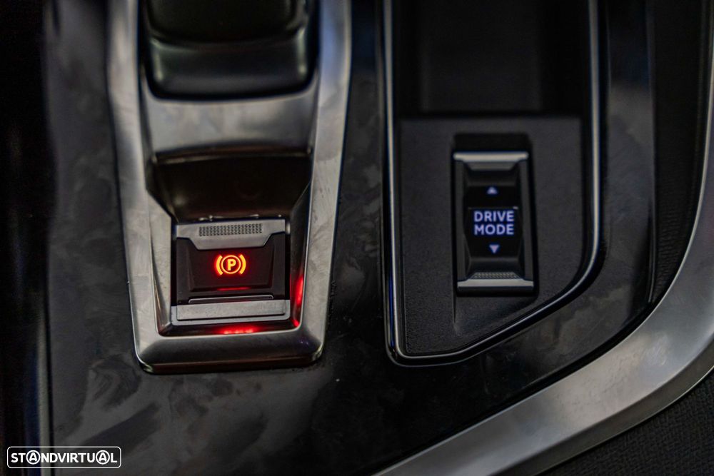 Peugeot 3008 1.6 Hybrid GT e-EAT8 - 36