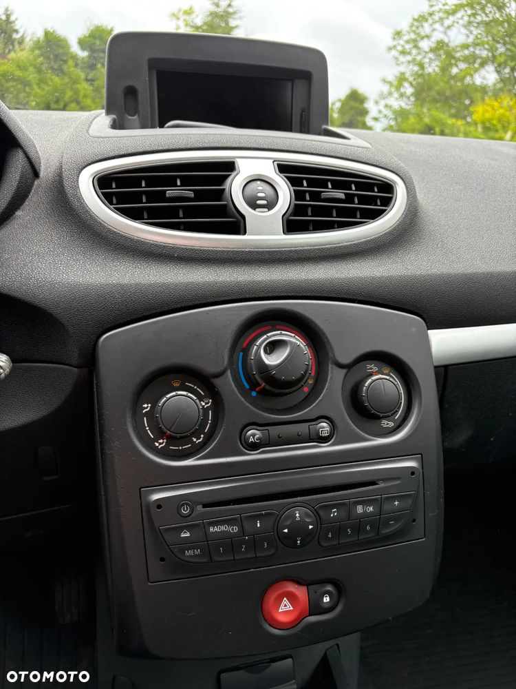 Renault Clio 1.2 16V 75 Dynamique - 4