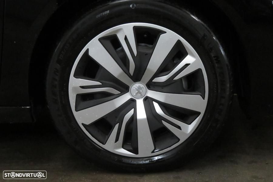 Peugeot 208 1.2 PureTech Active - 26