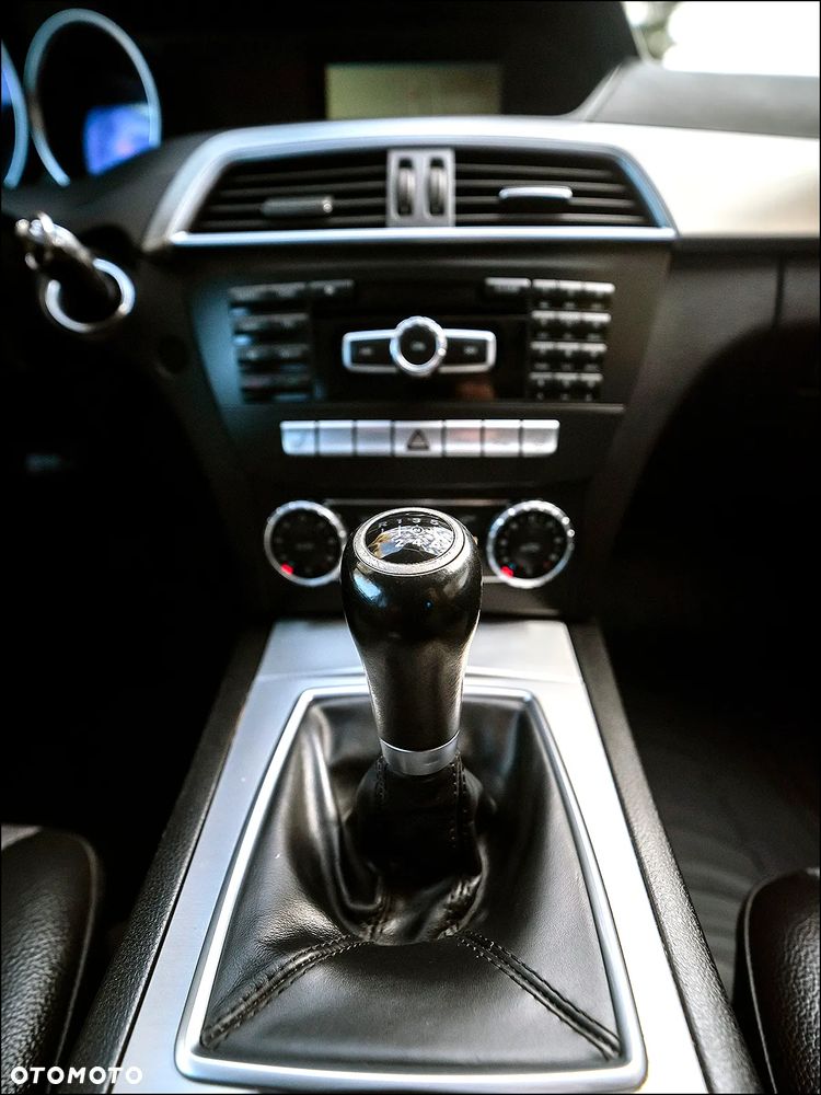 Mercedes-Benz Klasa C 180 Avantgarde - 23