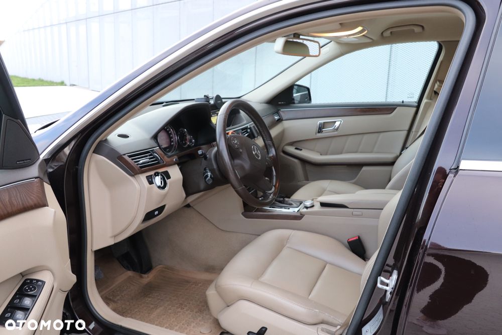 Mercedes-Benz Klasa E - 15