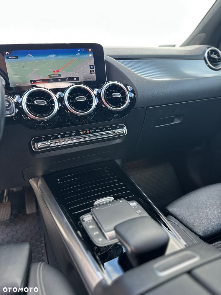 Mercedes-Benz GLA 200 Business Edition - 16