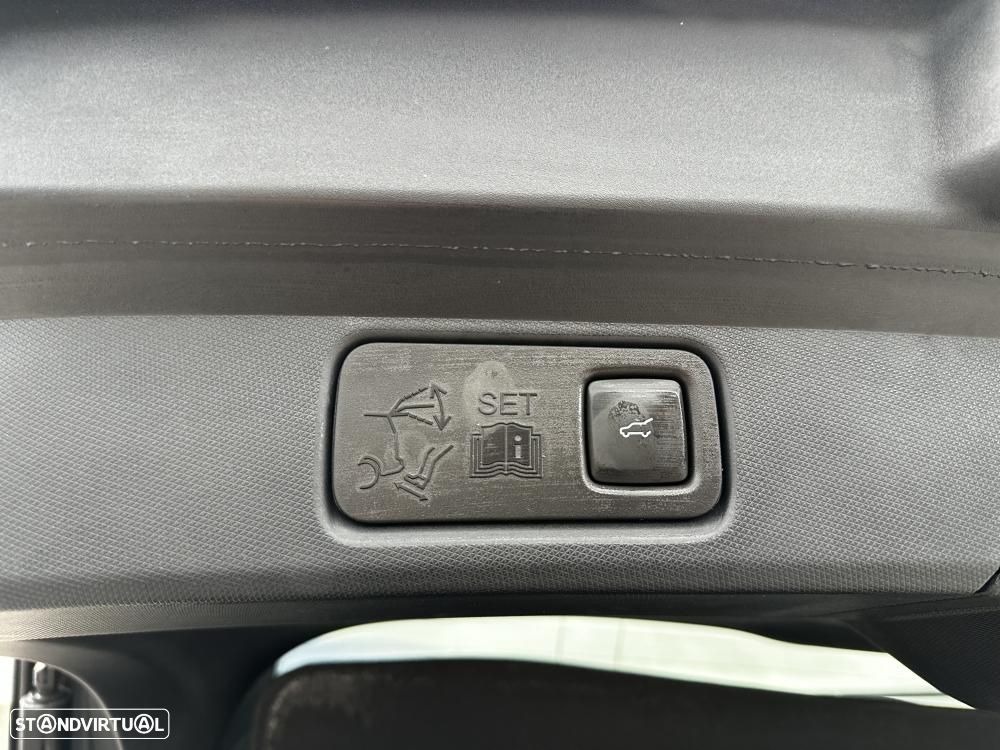 Ford Mustang Mach-E Standard - 46