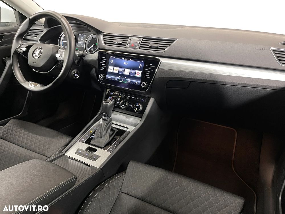 Skoda Superb 1.4 TSI PHEV Ambition - 8