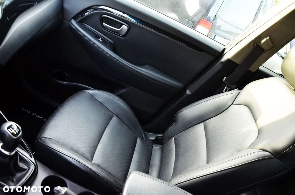 Kia Carens 1.7 CRDi XL 7os - 19