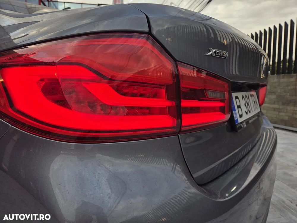 BMW Seria 5 530d xDrive AT - 18