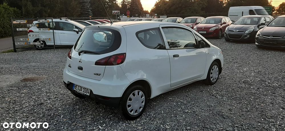 Mitsubishi Colt - 16