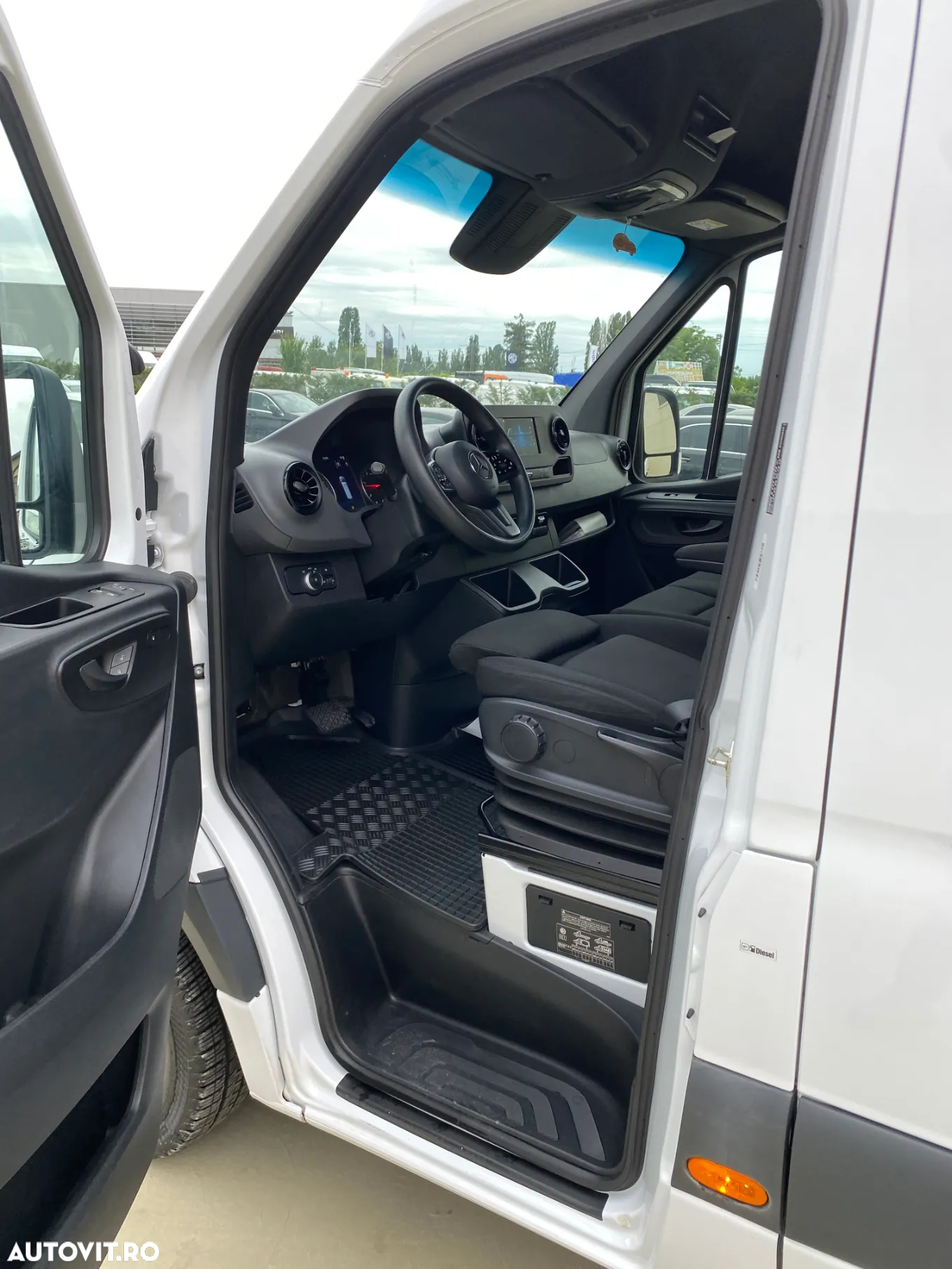 Mercedes-Benz Sprinter 319CDI LUNG AUTOMAT - 22