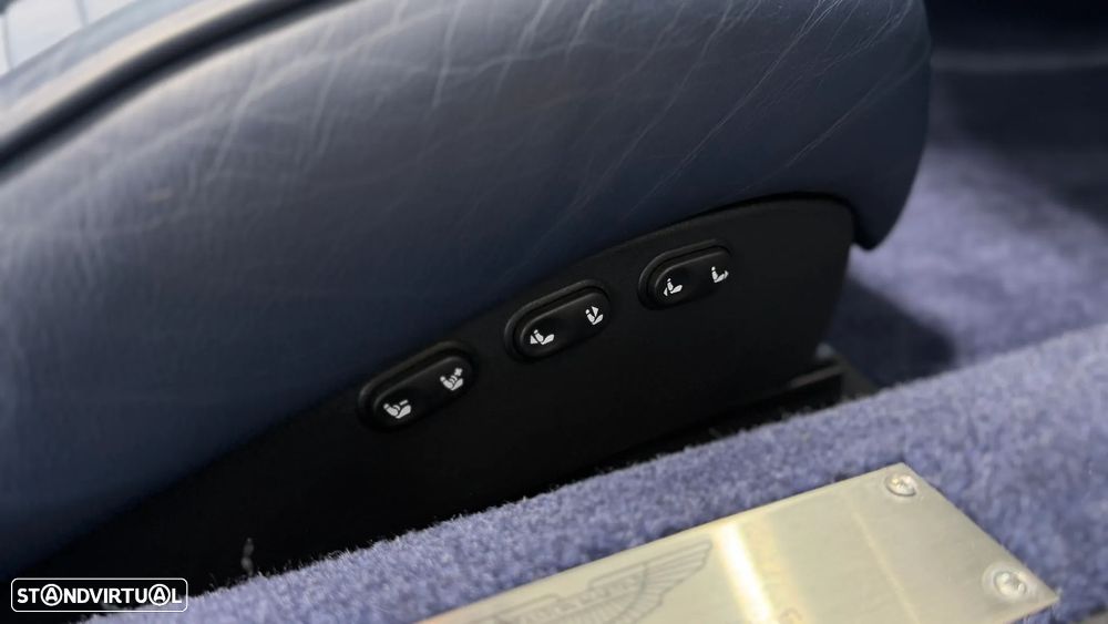 Aston Martin DB7 Vantage Volante - 38