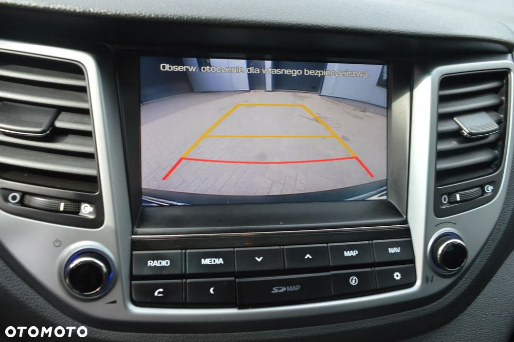Hyundai Tucson 1.7 CRDI BlueDrive TourdePologne 2WD - 23